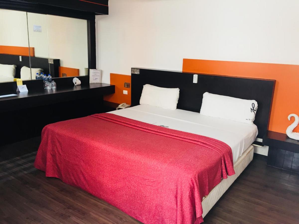 Hotel California Мехіко Екстер'єр фото