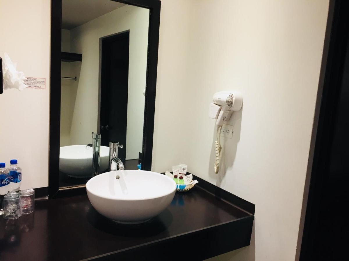 Hotel California Мехіко Екстер'єр фото